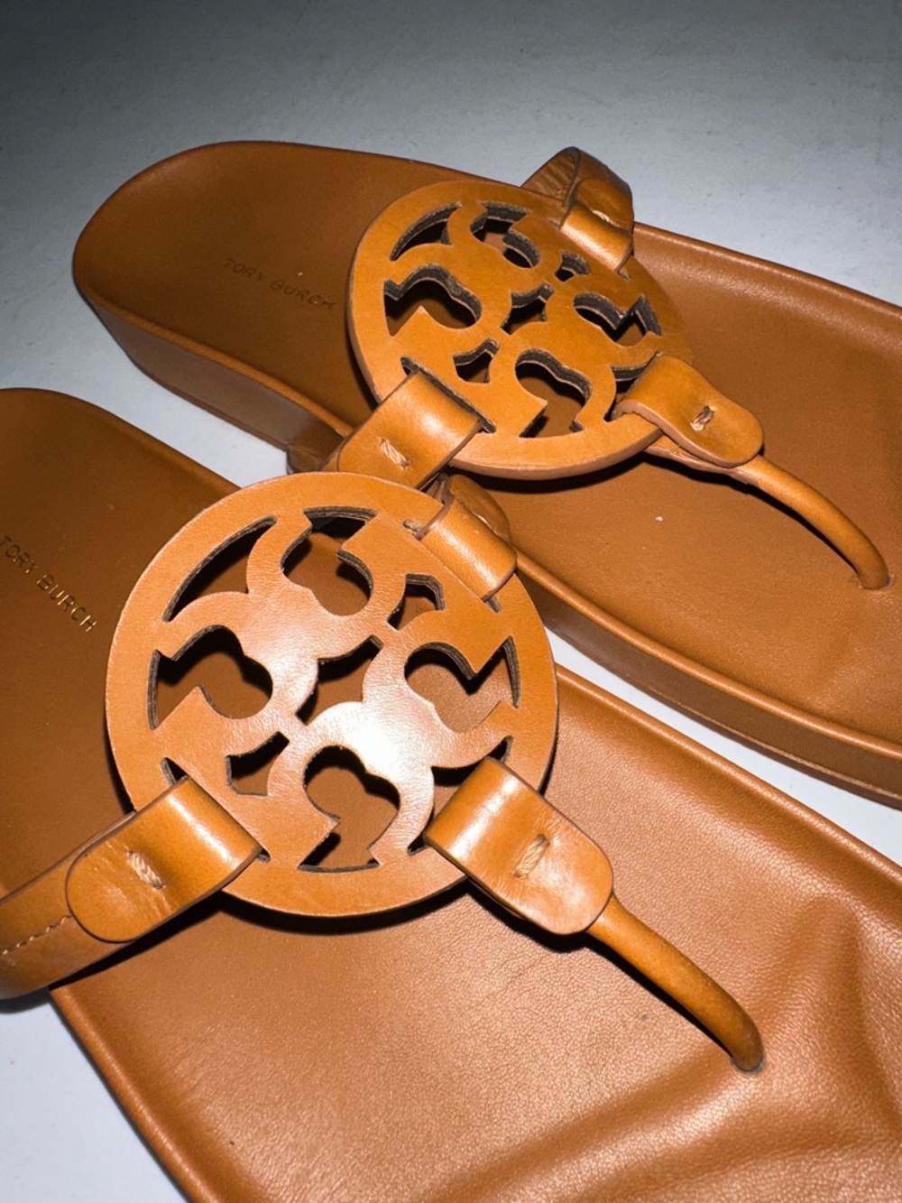Tory Burch Cognac Leather Logo Thong Sandals - Picture 5 of 5